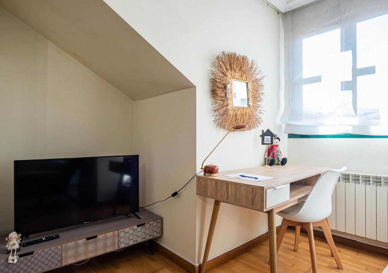 Apartamento Irene Centrico Con Wifi Y Parking Coche Tamano Medio Onís 外观 照片