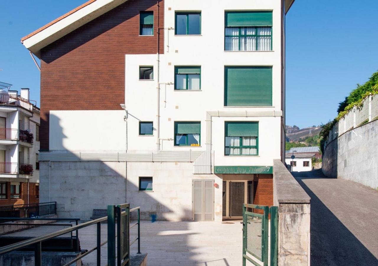 Apartamento Irene Centrico Con Wifi Y Parking Coche Tamano Medio Onís 外观 照片